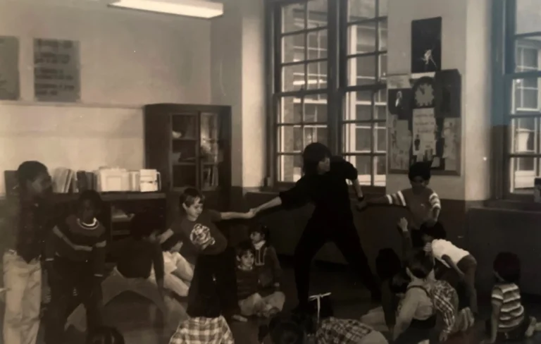 Jody Arnhold teaching at P.S. 75 on the Upper West Side in 1982; Credit: Norma Matusewitch